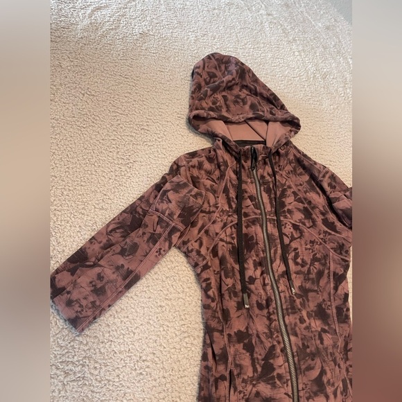 Lululemon Hooded Define Jacket *NuluMini Dusk Floral Antique Bark Black Size 6 - Picture 2 of 9